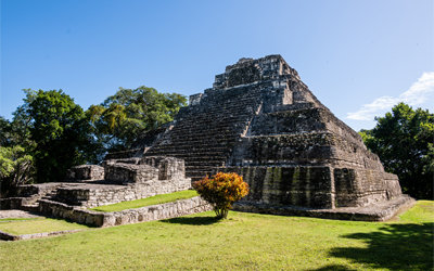 Image of a Mayan pyramid ruins.