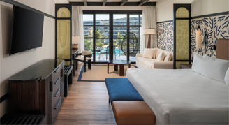 Pool-View Junior Suite