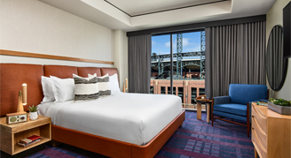 Legend Premium Corner Suite - One King Bed