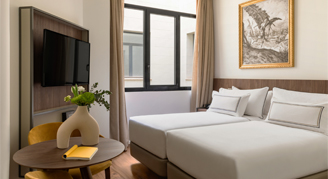 Photo of Superior Room with twin beds.