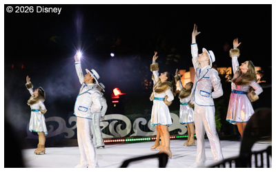 A view of the performers of Glisten.