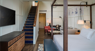 Junior suite with stairs