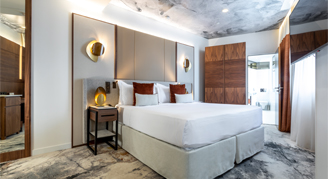 Premium Room - One King Bed