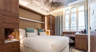 Cosy Room - One Queen Bed