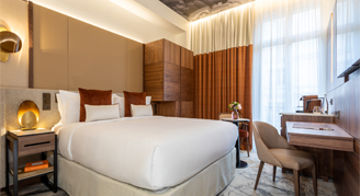 Classic Room - One Queen Bed