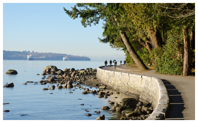 Image of the seawall at Stanley Park.