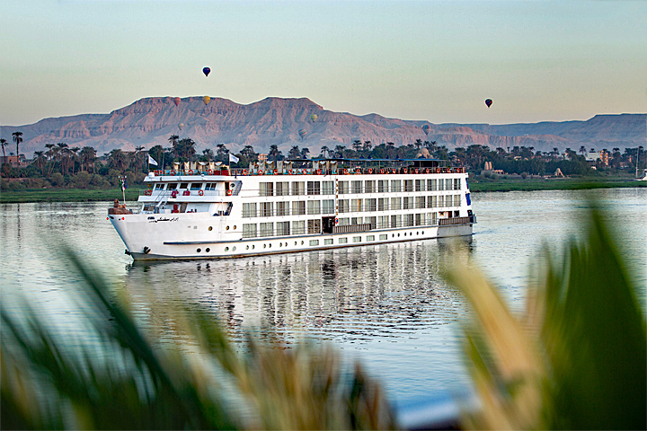 uniworld riverboat cruises